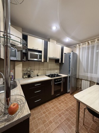 Здам в оренду 3к.кв на вулиці Героїв Крут - фото 1