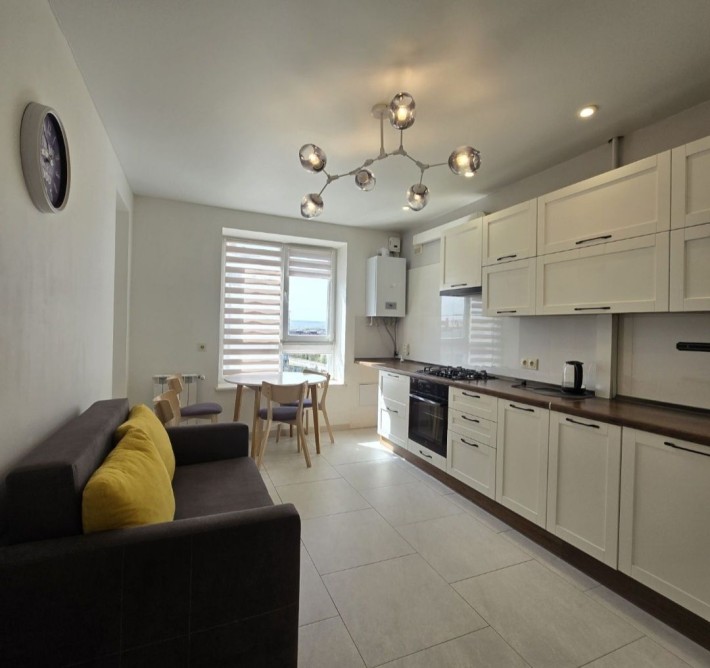 1кімнатна з посудомийкою, кондиціонером  біля міського озера - фото 1