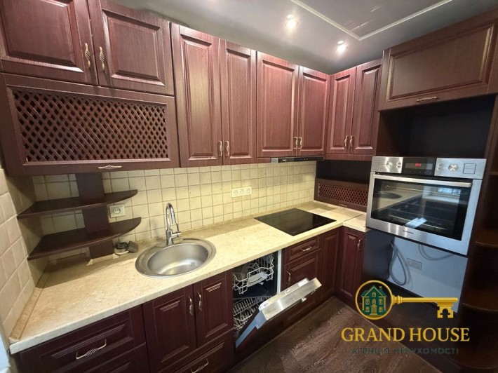 Оренда 3-кімнатної квартири на Олімпі - фото 1