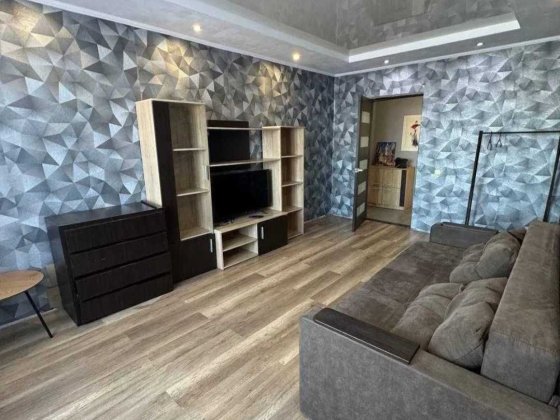 Здам 2 кімнатну квартиру район Ювілейний Ровно