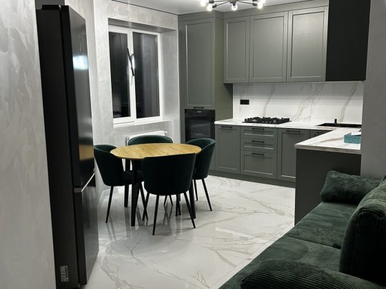 Здам стильну 1 км вул. Целевича 10 Івано-Франківськ