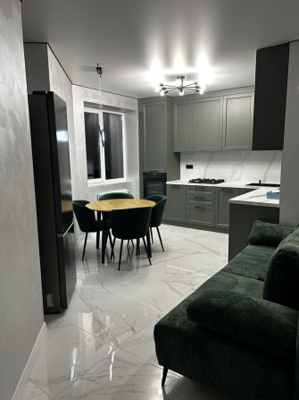 Здам стильну 1 км вул. Целевича 10 - фото 1