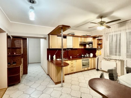 Оренда 2-х кімнатної квартири в центрі, вул. І.Франка. Івано-Франківськ