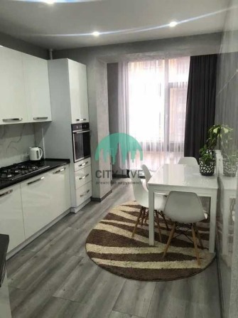 Оренда 2-кім квартири Мазепи, поруч озера (П) - фото 1