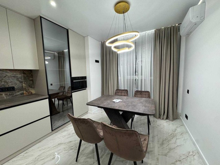 Оренда двокімнатної дизайнерської квартири в ЖК Central Park - фото 1