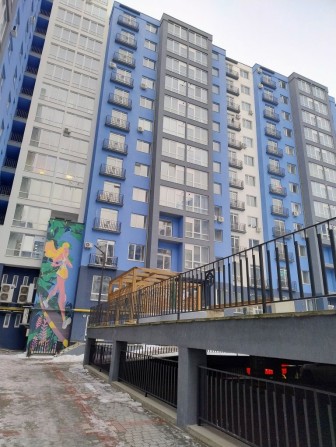 Велика 1 кім. кв. ЖК "Княгинин", Перша здача, своє паркомісце - фото 1