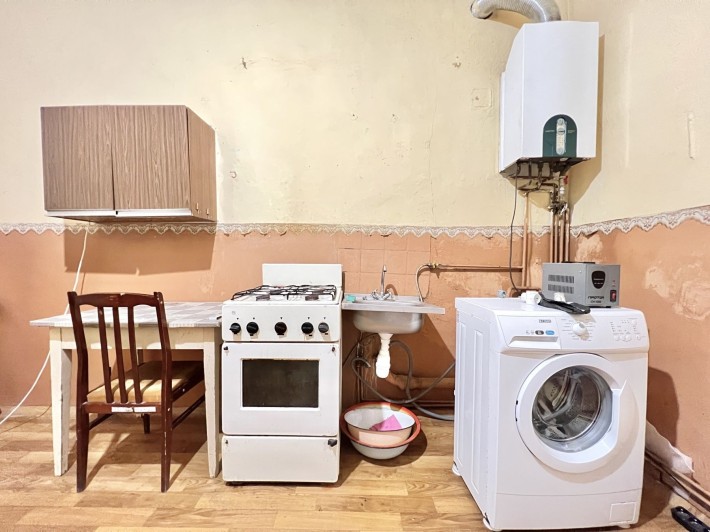 Квартира в центрі з індивідуальним опаленням. 1 кім - фото 1