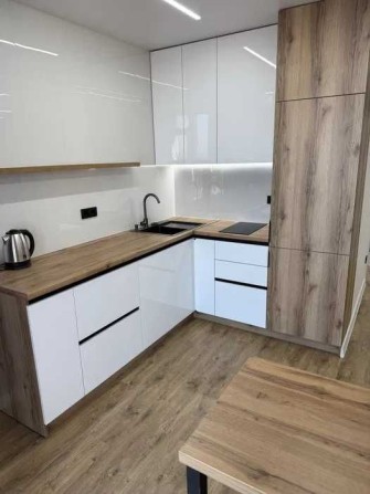 Простора та затишна 1-кімнатна квартира в центрі міста! - фото 1