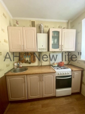 Здам 1к. Пр-т Перемоги. Для пари або однієі жінки. - фото 1