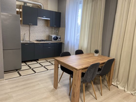 Здам 2-к квартиру на площі Володимира Великого Кривой Рог