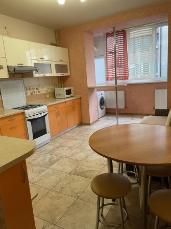 Здам 1 км.кв. Центр вул.Коновальця.Новобудова.Все необхідне.Вільно - фото 1