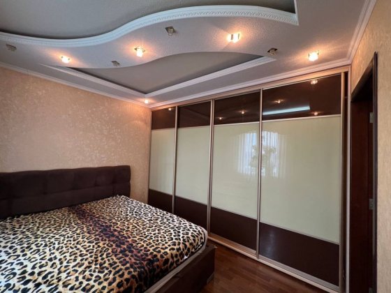 Здається 3 кімнатна квартира на Східному -2 Кривой Рог