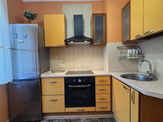 Аренда 2х ком кв, на Соцгороде ( ул Вадима Гурова) Кривой Рог