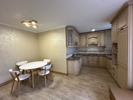 Оренда 2 кімнатна квартира +кухня-студія ЖК Різдвяний,Пасічна Івано-Франківськ