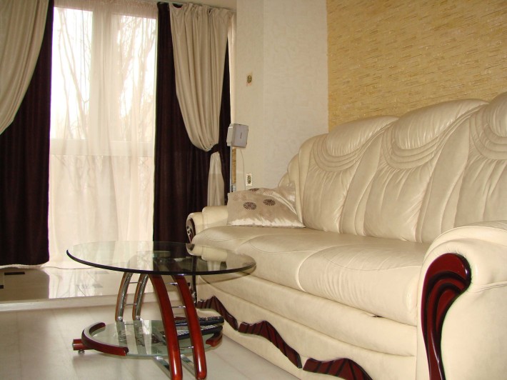 Сдам в долгосрочную аренду 2х комнатную квартиру - фото 1