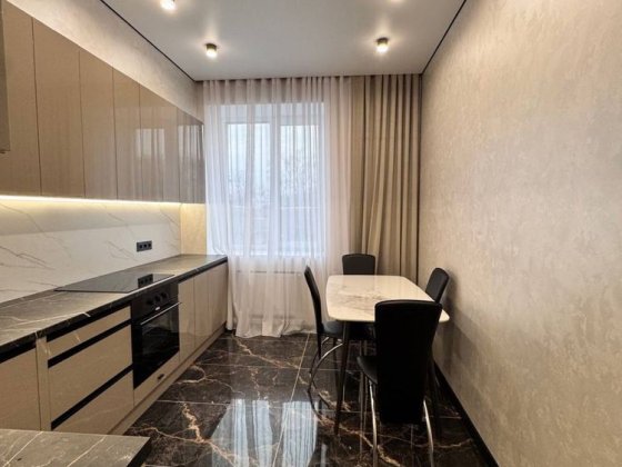 Оренда 2к квартири на Соборній Рівне