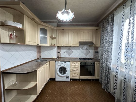 Здам 2-шку Біля  СНАУ Суми