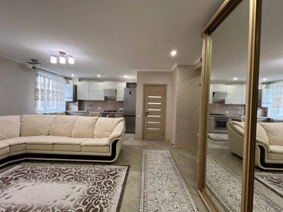 ОРЕНДА квартири (60 м²) в НОВОБУДОВІ біля МакДональдз Чернівці