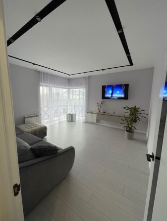 Вільна оренда 1к квартири в клубному будинку - фото 1