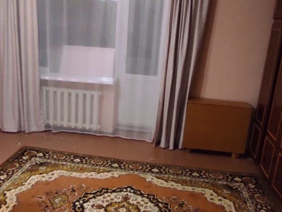 Терміново здається 1 км кварт. Комаров р-н Черемошу, вільна, ключі! Чернівці