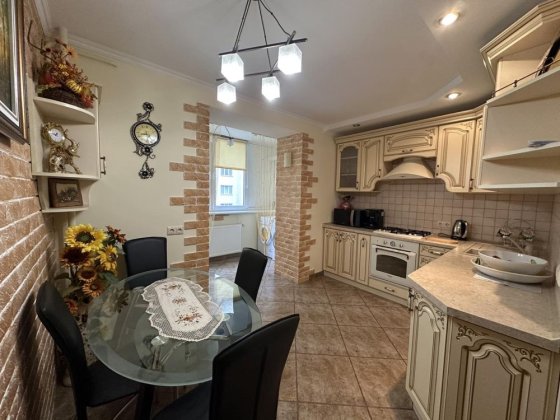 Оренда 2 кім квартири, вул. Симоненка Івано-Франківськ