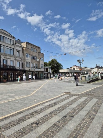 Здається в оренду кв-ра  на Київській Набережній  поруч з Драмтеатром - фото 1