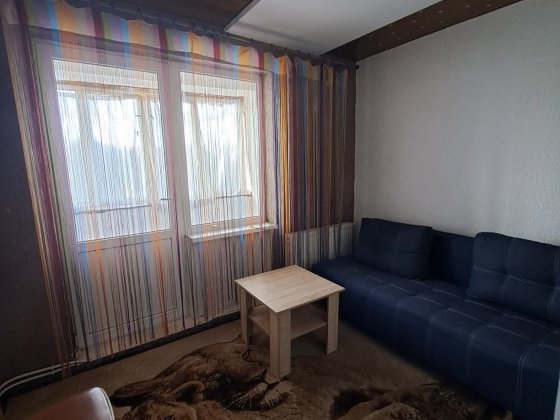 Здам 1 кімнатну квартиру по в. Сурікова(район в.Минайської Ужгород