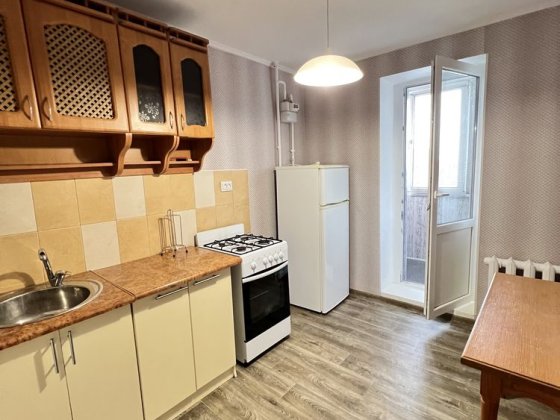 ЗДАМ гарну укомплектовану 1 кім.кв.  з Ремонтом  МИТНИЦЯ 10000 грн Черкассы