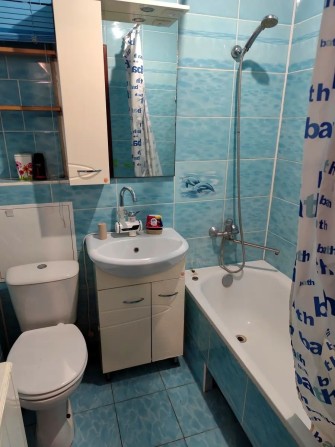 1-кімнатна з меблями і технікою, можна 1-2 хлопці - фото 1