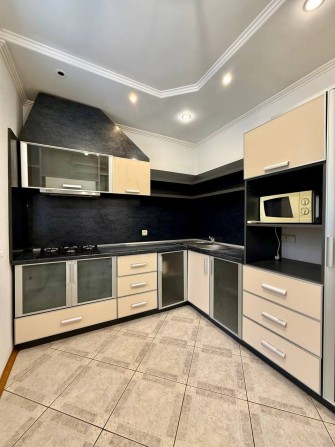 ТРЬОХ чешка, ПРОСПЕКТ НЕЗАЛЕЖНОСТІ, укомплектована! 90м2! Робоче місце - фото 1