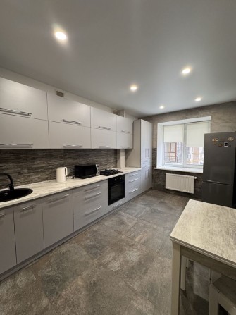 Квартира на Митниці в новобудові - фото 1