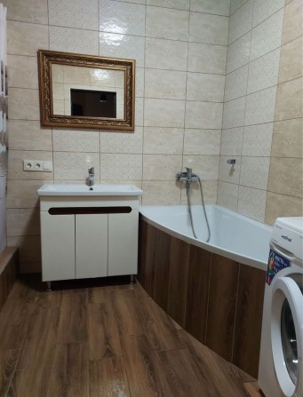 Двокімнатна на Щасливому - фото 1