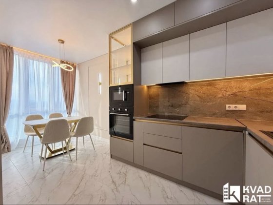 Перша здача, оренда дизайнерської півторачки біля озера ЖК Manhattan Ивано-Франковск