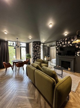 Оренда 1 кімнатної квартири в центрі міста, автономний будинок - фото 1