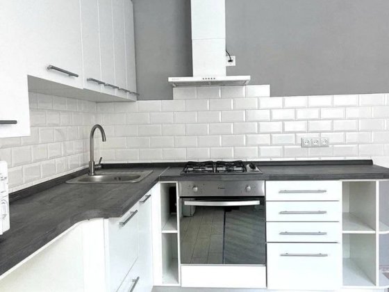 Оренда 1к НОВОБУДОВИ, район КВАРЦУ, КОНДИЦІОНЕР, ГАЗОВИЙ котел, балкон Чернівці