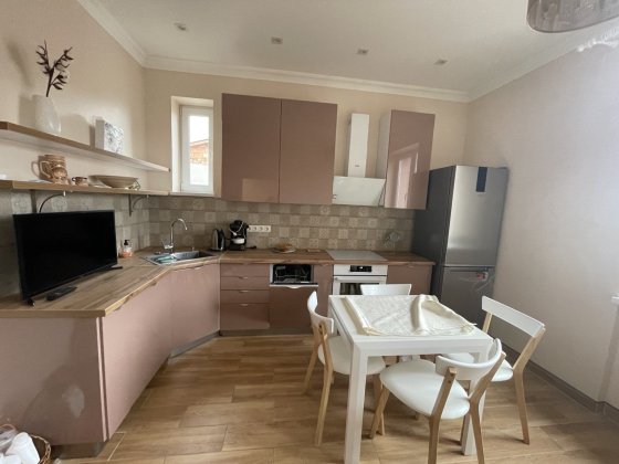 Здається 1,5 кімн.  кв. По вул. Лучкая Ужгород