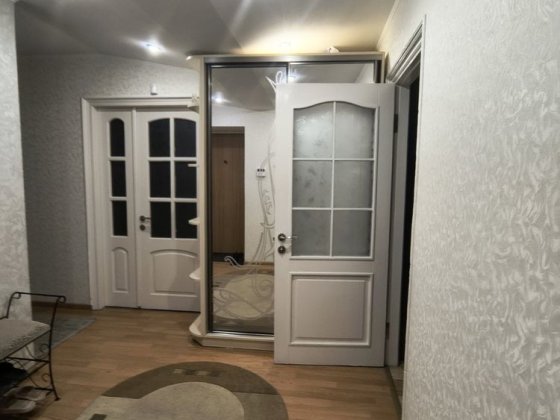 Здається в оренду 3кімн квартира р-н Майдану Черновцы