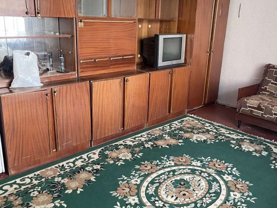 Терміново здається 1 км кварт. Фастівська, вільна,ключі! Чернівці