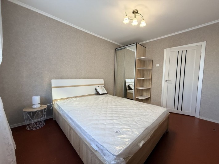 Затишна і тепла квартира на митниці - фото 1