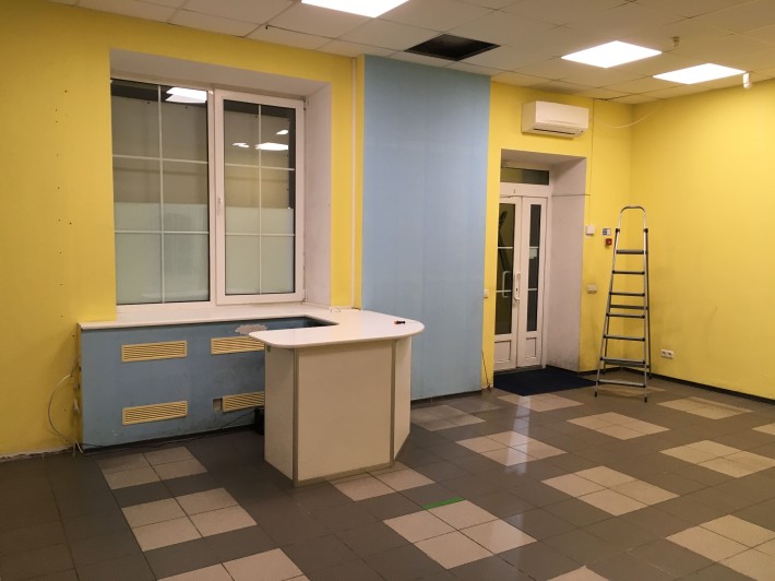 Нежитлове фасад Драгоманова 44а  95.8 кв.м. м.Позняки - фото 1