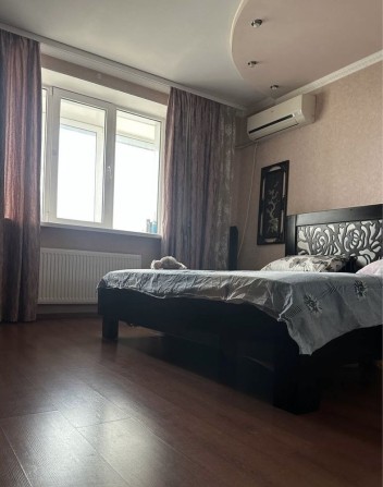 Оренда просторої двокімнатної каартири в новому будинку, Різдвяна - фото 1