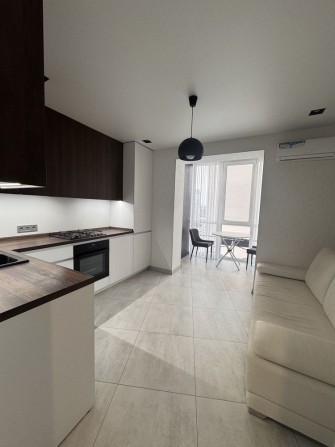 Квартира на Митниці в ЖК Сімеййний Люкс - фото 1