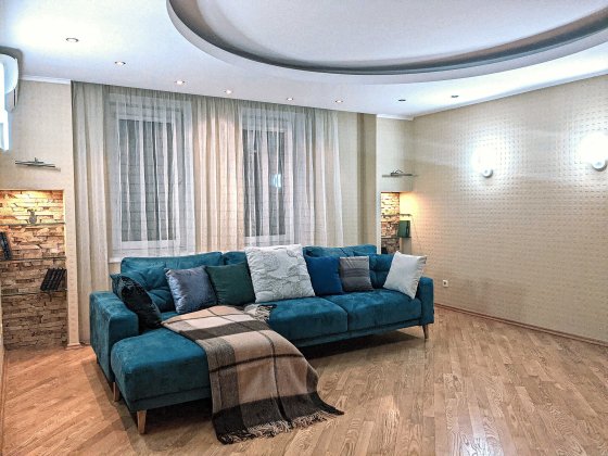 Оренда просторої квартири - Амосова 4. Є генератор! Киев