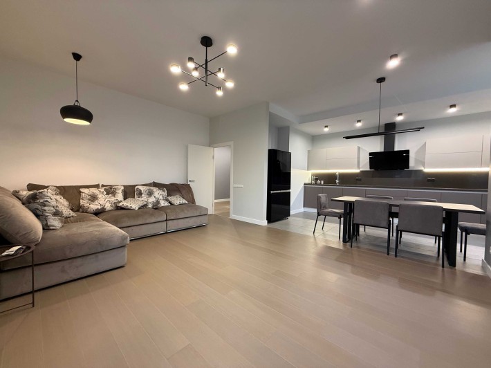 3-х кімнатну ЖК  Французський квартал, вул. Академіка Філатова 2/1 - фото 1