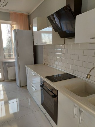 Оренда 2 кім кв ЖК Кришталеві джерела, Метрологічна, газова плита - фото 1