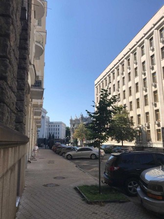 Без комісії! 2-к квартира з евроремонтом в центрі на Банковій. 72 м.кв - фото 1