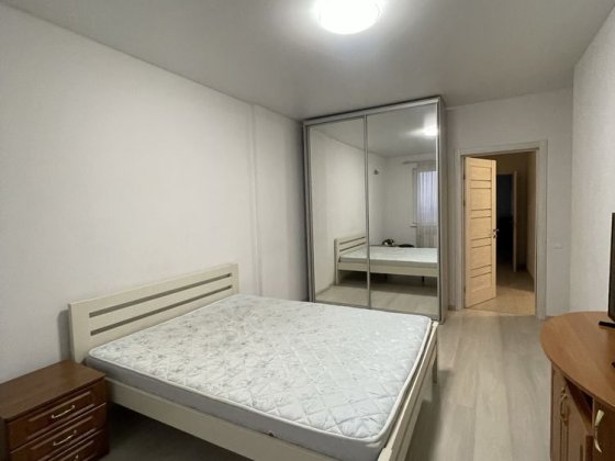 Є ГЕНЕРАТОР. Оренда квартири Караваєві Дачі. Киев