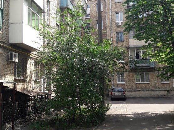 Сдам 2-х комн.кв-ру Дарницкая площадь, ул.Строителей 12 - фото 1