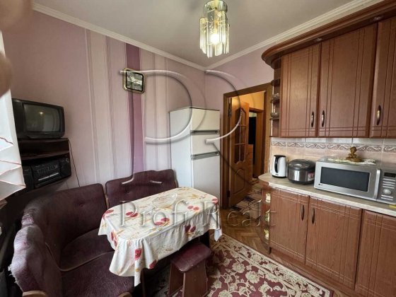 Оренда 2 к.квартири за адресою Академіка Єфремова 20/м.Академмістечко Киев