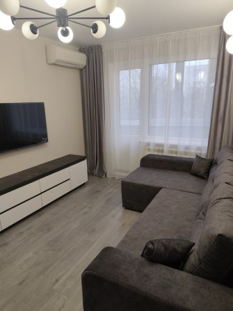 Оренда 1-кім квартири з сучасним свіжим ремонтом - фото 1